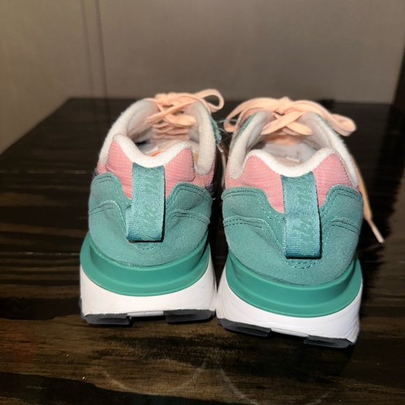 Nike women’s Air Max Dawn 'Rust Pink Jade Glaze 6 1/2 - Picture 4 of 8